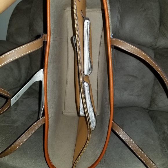 TORY BURCH COLOR BLOCK PERRY TRIPLE COMPARTMENT TOTE - Picture 6 of 14